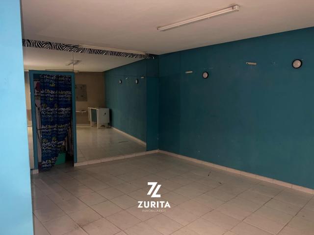 Local comercial en Ronda de los Tejares