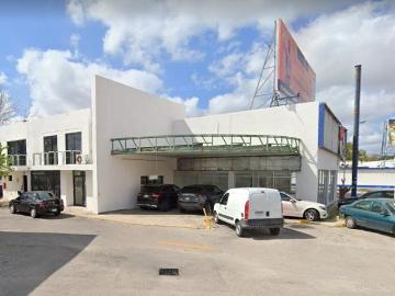Local comercial en renta en avenida