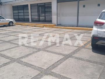 Local Comercial EN RENTA Paseo Tollocan, Toluca Estado de México