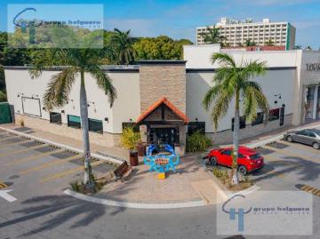 LOCAL COMERCIAL EN RENTA Ubicado en AVE. HIDALGO #5820 2 COL. LOMAS DEL CHAIREL, PLAZA HERRADURA, ZONA DORADA, TAMPICO, TAM
