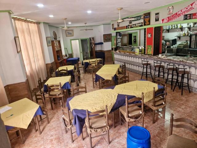 LOCAL COMERCIAL EN TORREVIEJA