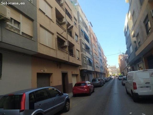 ¡LOCAL COMERCIAL EN UBICACIÓN ESTRATÉGICA EN CARCAIXENT!