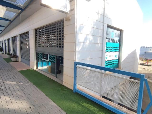 LOCAL COMERCIAL EN URBANIZACIÓN MONTEPINAR