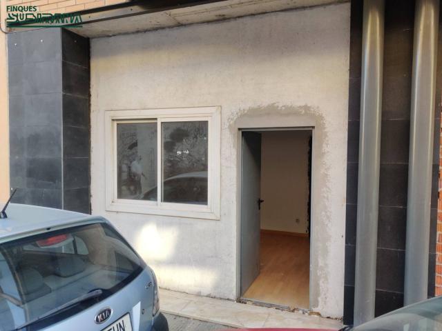 LOCAL COMERCIAL en VENDA a IGUALADA Barri del Sant Crist