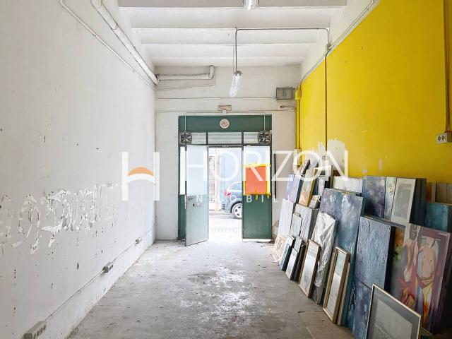 LOCAL COMERCIAL EN VENTA CON RENTABILIDAD