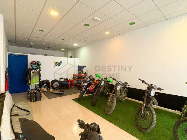 Local comercial en venta. CORRALEJO