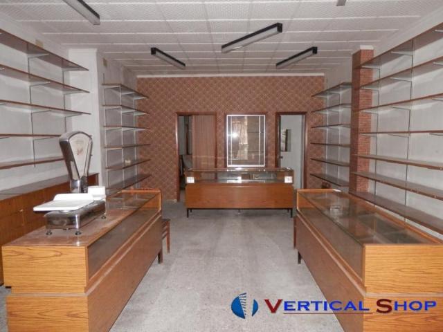 Local comercial en venta Caudete