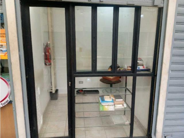 Local Comercial en Venta CC Gran Bazar Av. Lara DR 8116891
