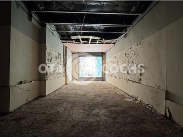 LOCAL COMERCIAL EN VENTA AL CENTRO DE REUS