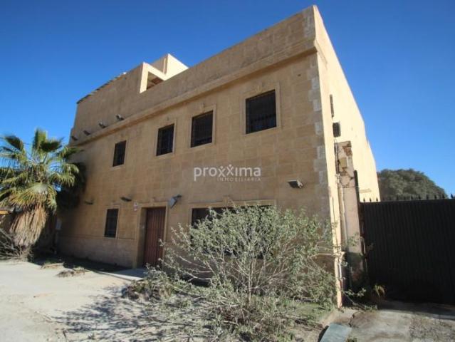 Local comercial en venta Alcalá de Guadaira
