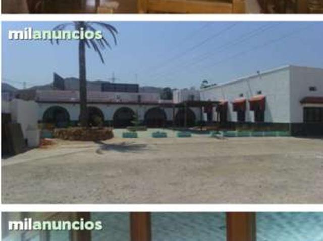 Local comercial en venta Almería