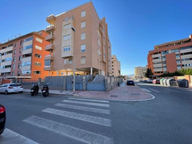 Local comercial en venta Almería