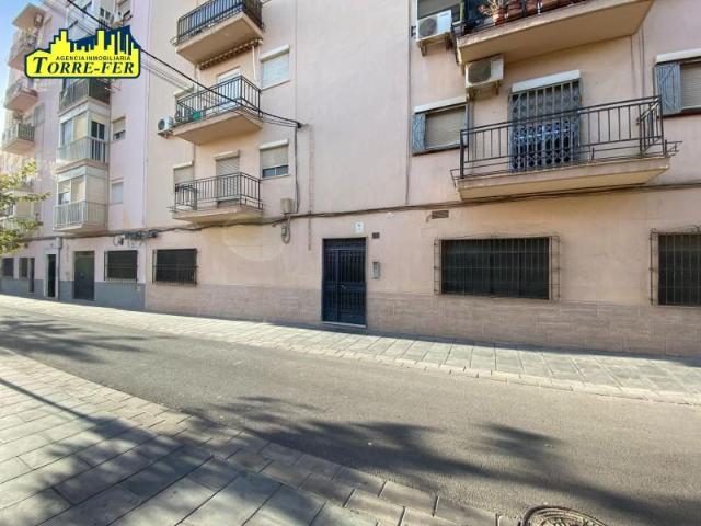 Local comercial en venta Almería