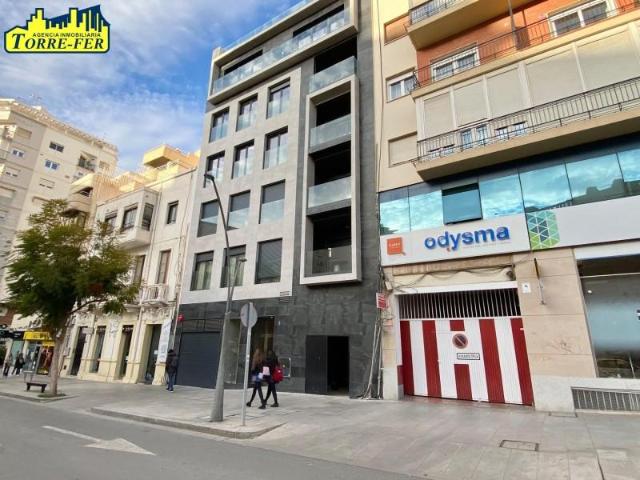 Local comercial en venta Almería