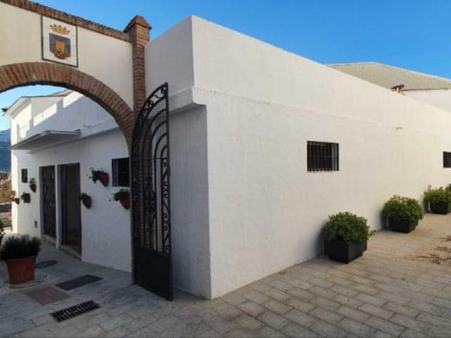 Local comercial en venta Alozaina