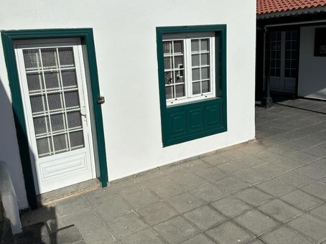 Local comercial en venta Arico