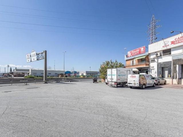 Local comercial en venta Atarfe
