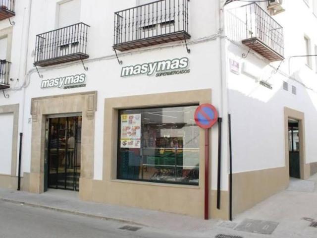 Local comercial en venta Baeza