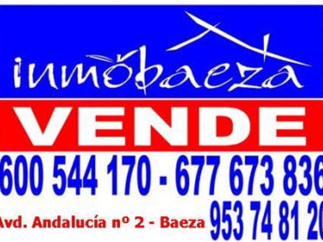 Local comercial en venta Baeza