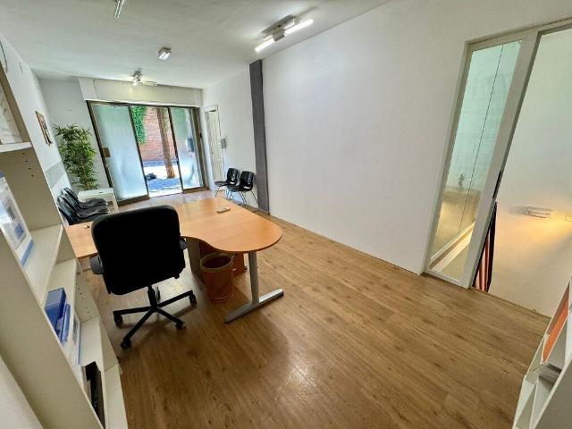 Local comercial en venta. Barcelona