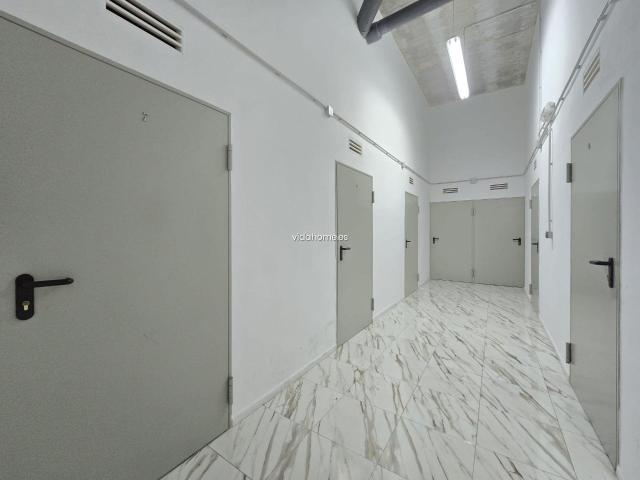 Local comercial en venta. Gandia