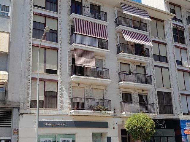 Local comercial en venta Gandia