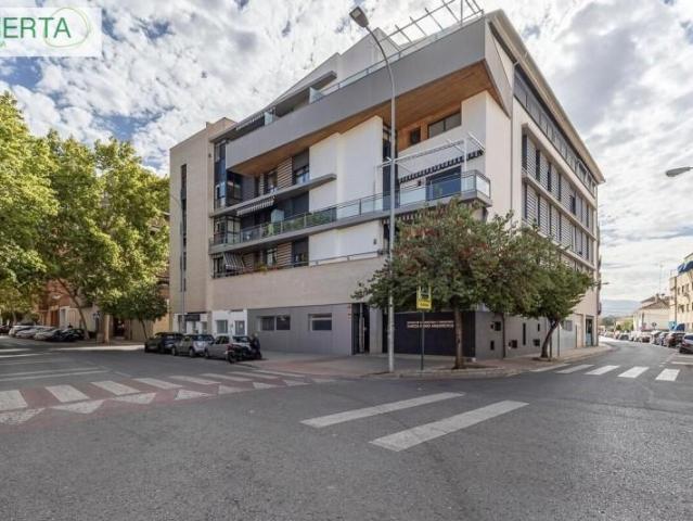 Local comercial en venta Granada