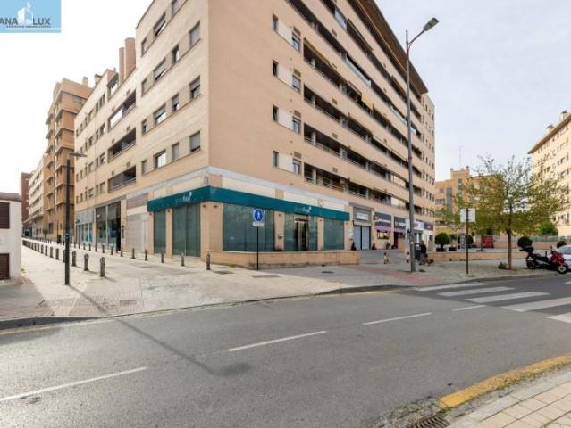 Local comercial en venta Granada