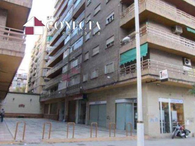 Local comercial en venta Granada