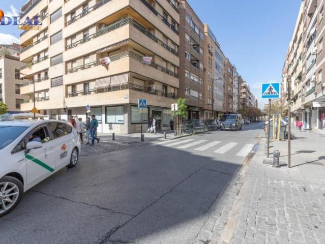 Local comercial en venta Granada