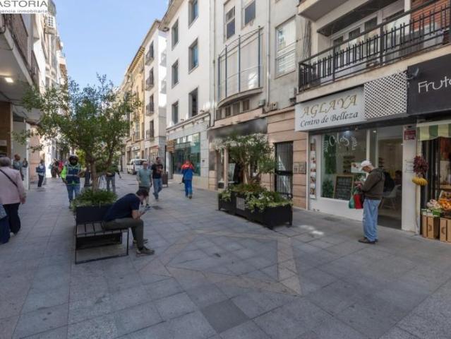 Local comercial en venta Granada