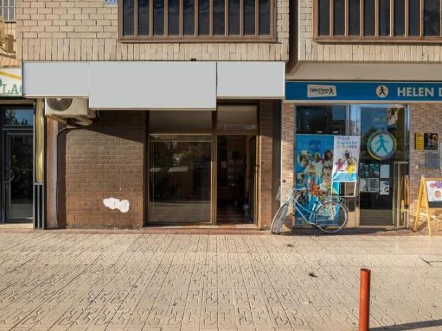 Local comercial en venta Granada