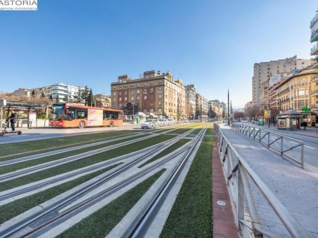 Local comercial en venta Granada