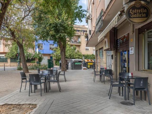 Local comercial en venta Granada