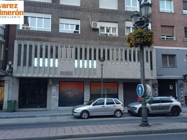 Local comercial en venta Granada