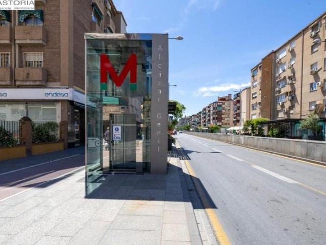 Local comercial en venta Granada