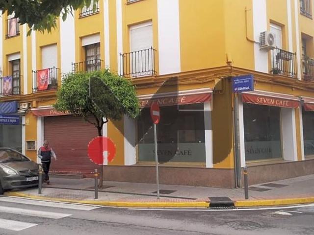 Local comercial en venta Dos Hermanas
