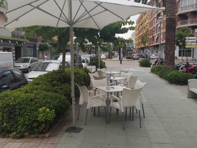 Local comercial en venta Denia