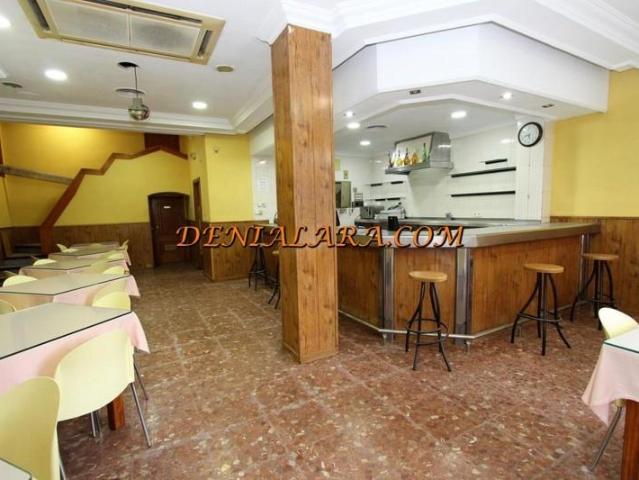 Local comercial en venta Denia