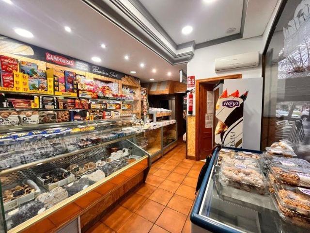 Local comercial en venta en Córdoba, Parque Azahara