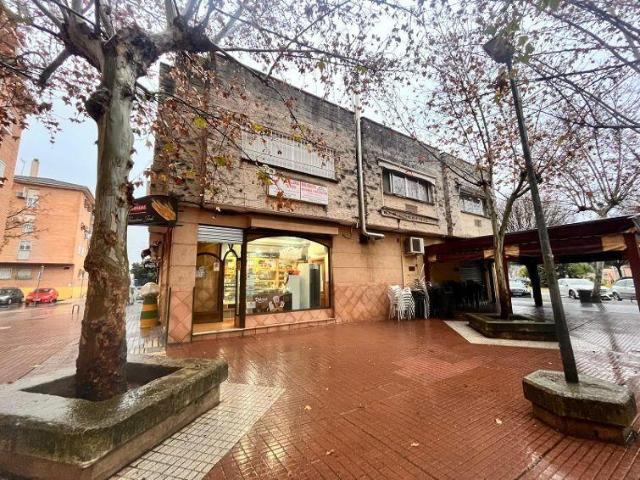 Local comercial en venta en Córdoba, Parque Azahara