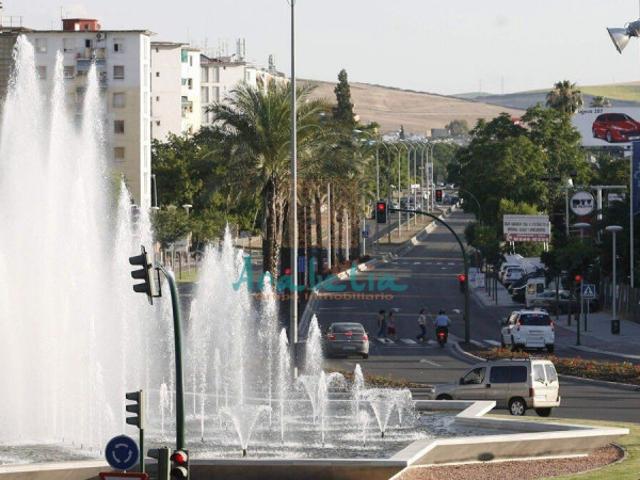 Local comercial en venta en Córdoba, Sector Sur Zona Baja