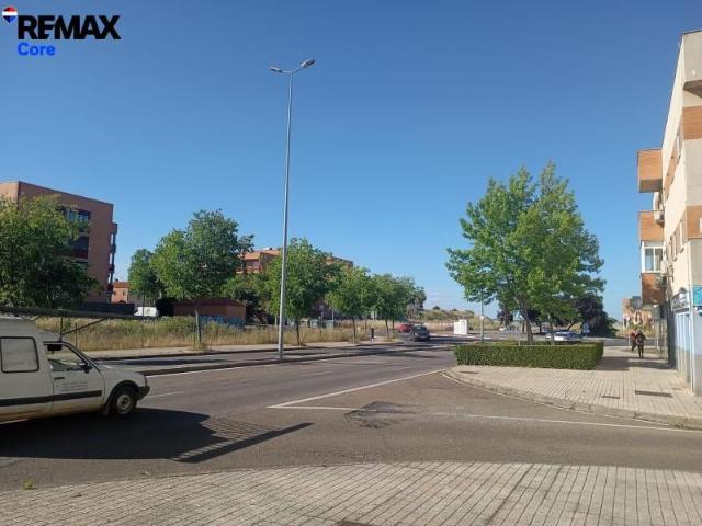 Local comercial en venta en Cáceres, MONTESOL