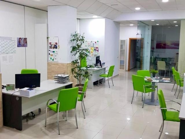 Local comercial en venta en Cádiz, Avenida