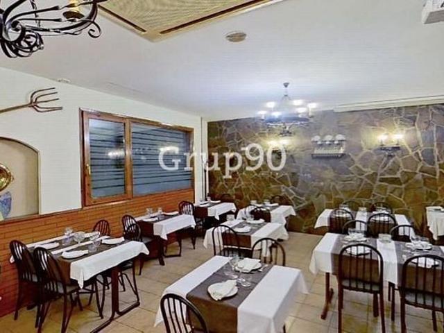 Local comercial en venta en calle Col·Legi, Lleida, de 212 m² por 249.500