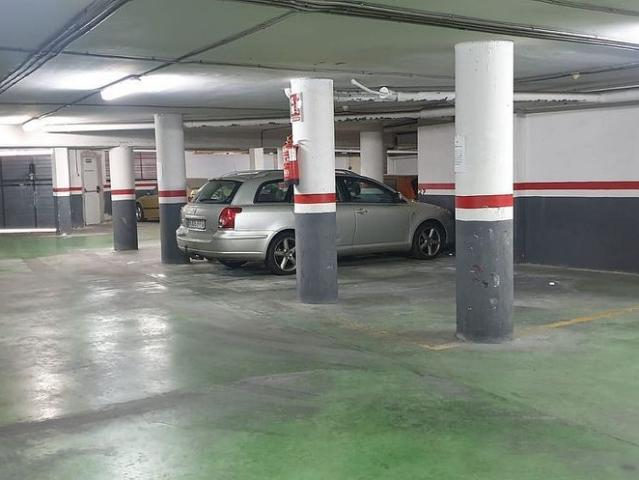 Local comercial en venta en calle Canyelles, Vilanova i La Geltrú, de 872 m² 1 habitación por 299.000