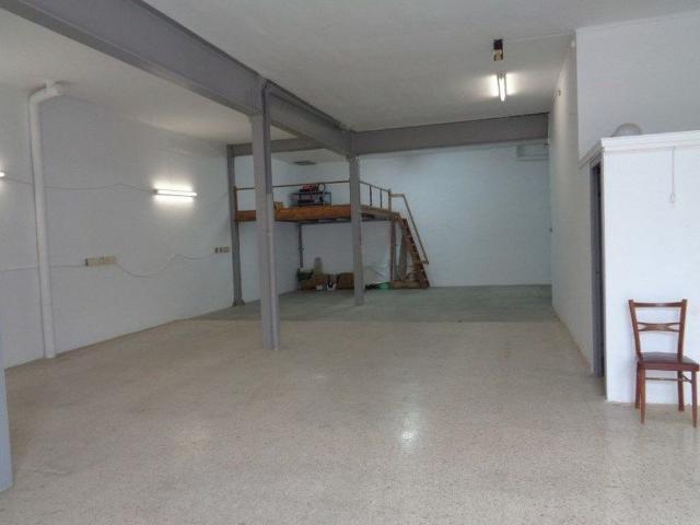 Local comercial en venta en calle Carles Cardó, Valls, de 170 m² por 78.000
