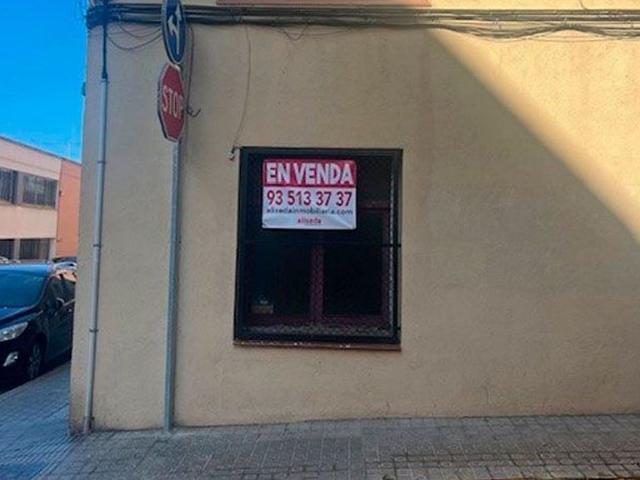 Local comercial en venta en calle Antoni de Capmany, Mataró, de 303 m² por 134.000