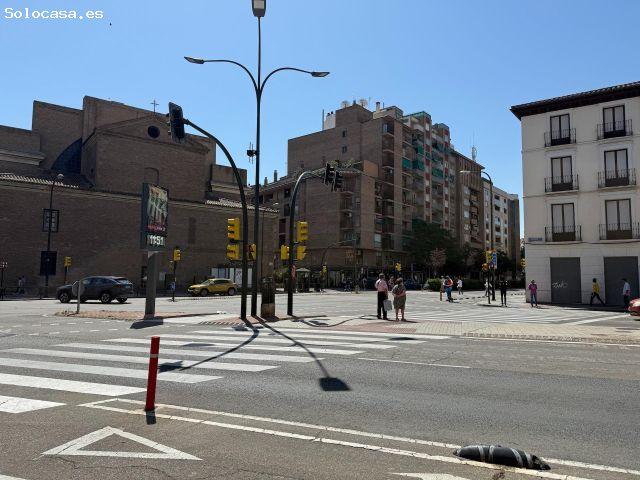 Local comercial en venta en Calle Borao. Zaragoza