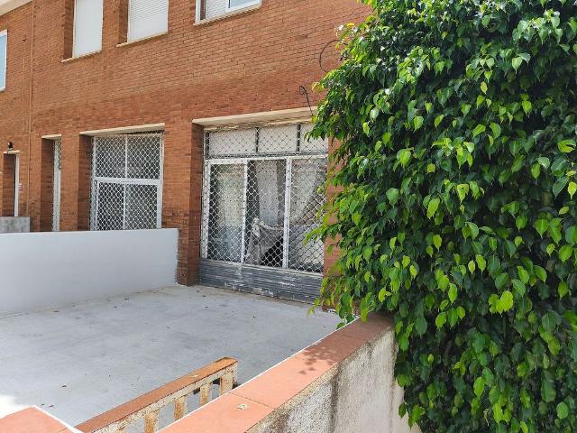 Local comercial en venta en calle Barcelona, Mont Roig del Camp, de 92 m² 4 habitaciones por 119.900